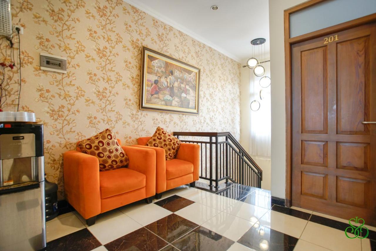 Selaras Inn Syariah Джок'якарта Екстер'єр фото